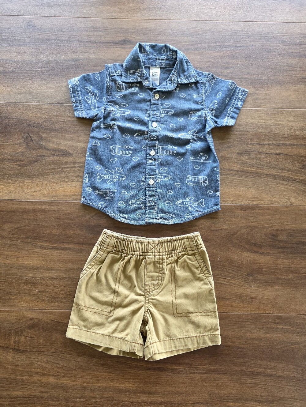 🛩 Boy Airplanes Helicopters & Buses Shirt with Shorts Outfit SIZE: 12 Months